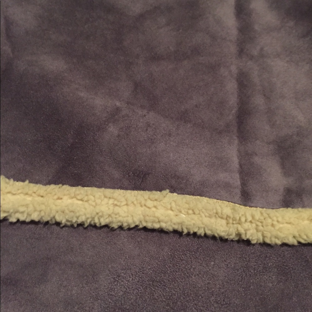 Handmade faux suede and Sherpa messenger bag - Picture 2 of 6